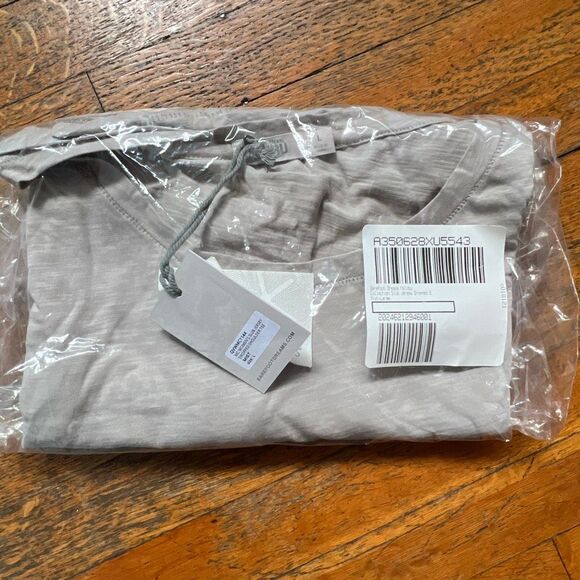 Barefoot Dreams Slub Jersey Dropped Shoulder Tee in Mist Nwt Size Large - Picture 1 of 5